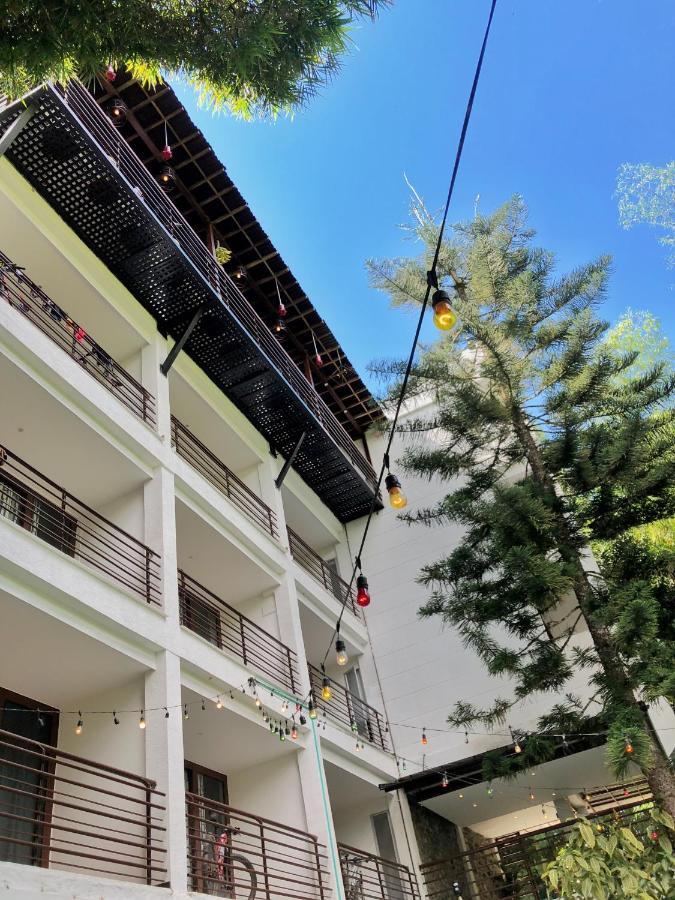 Hotel Bambu Inn Саленто Экстерьер фото