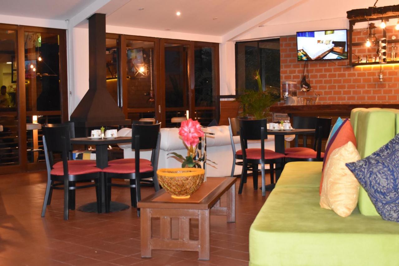 Hotel Bambu Inn Саленто Экстерьер фото