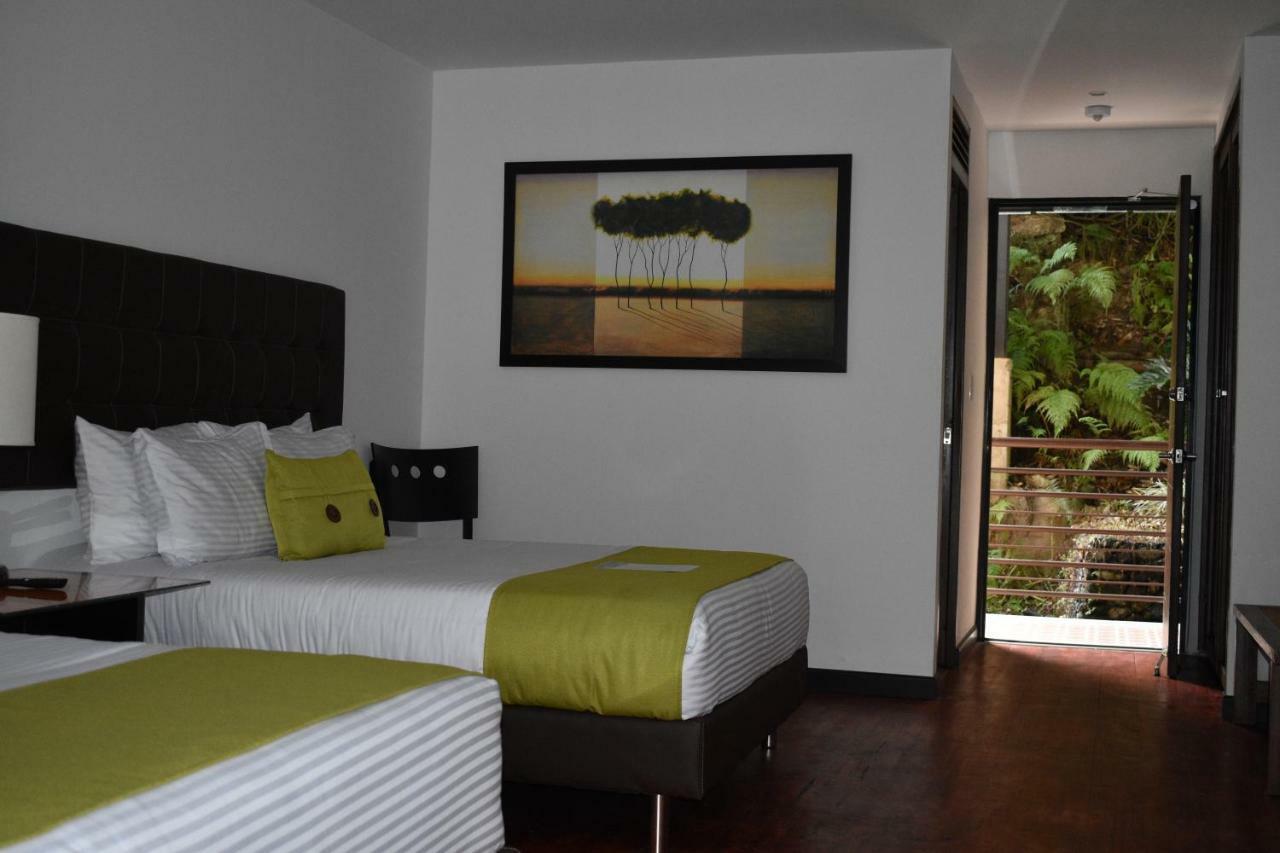 Hotel Bambu Inn Саленто Экстерьер фото