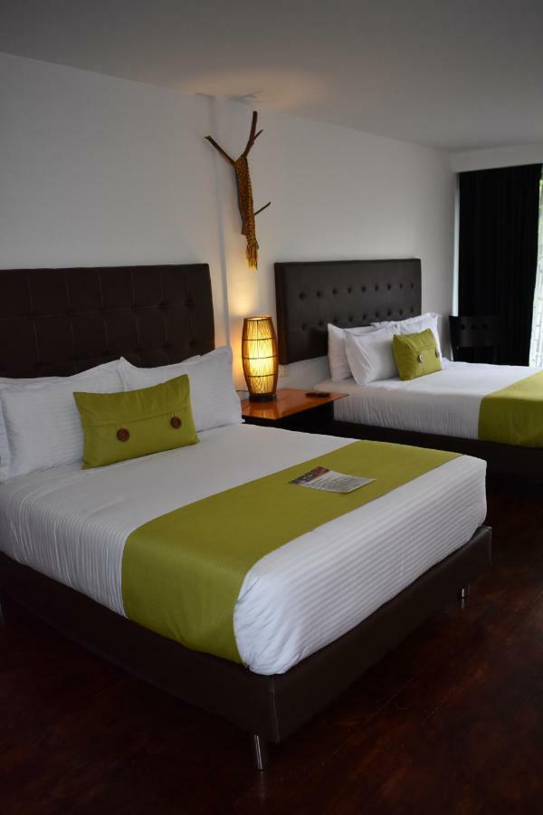 Hotel Bambu Inn Саленто Экстерьер фото